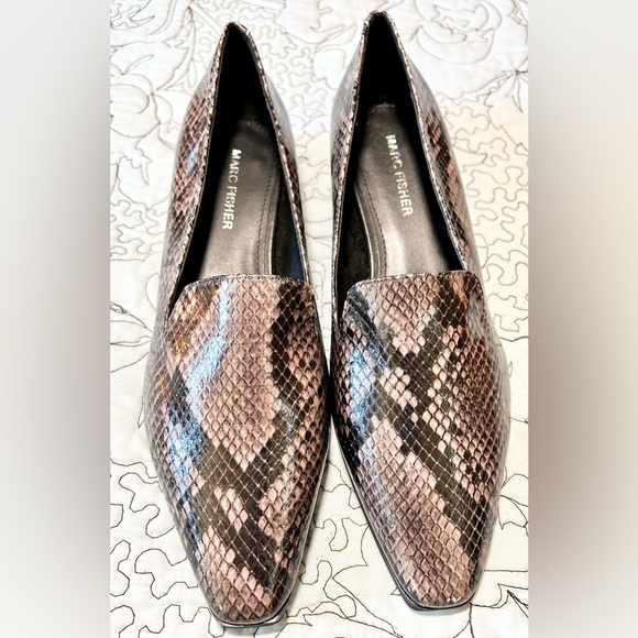 MARK FISHER Women’s snake patterned slip on loafers. New without box. Sz 7.5 - Picture 2 of 8